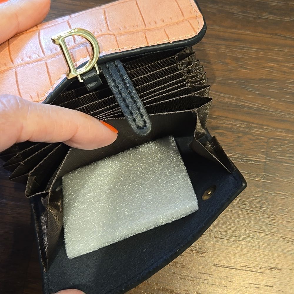 Small Wallet In Light Pink - Picture 4 of 5